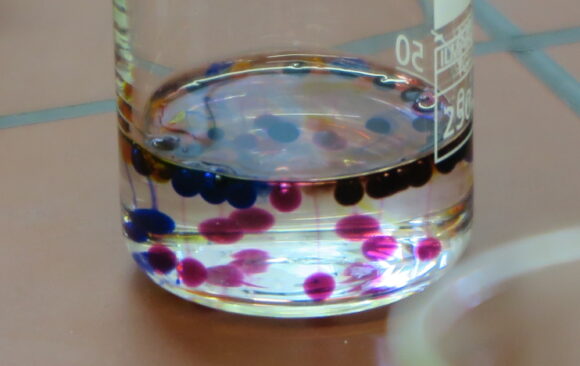 Chemieleistungskurse erleben einen aufregenden Nachmittag im Fehling_Lab der Universität Vaihingen