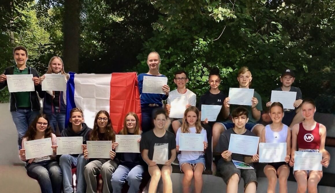 Diplôme d’Études en Langue Française: DELF A1 & A2 erfolgreich absolviert