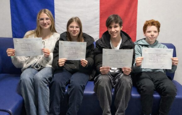 DELF-Diplome übergeben