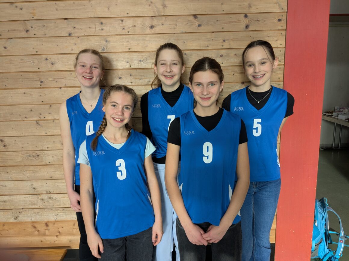 U16-Volleyballerinnen in Böblingen